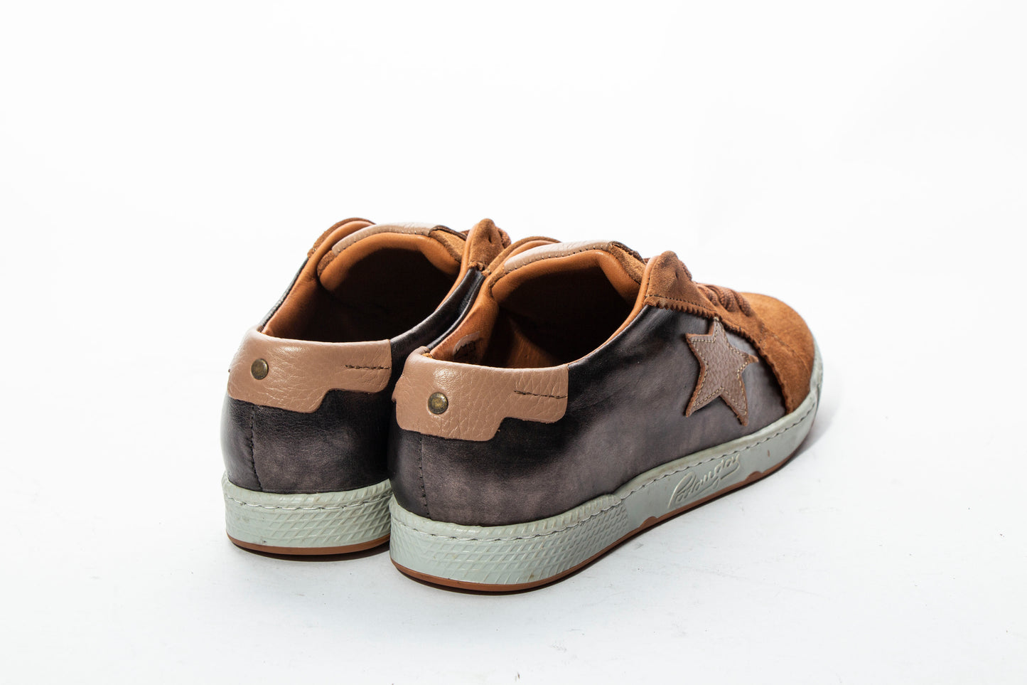 Sapatilha desportiva preto metalizado